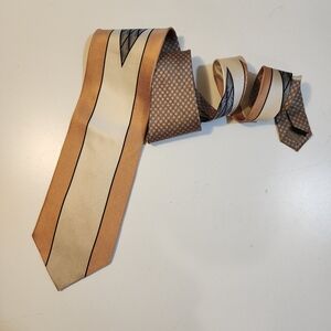 Steven Land Chic Tan and Cream Silk Necktie with Black Accents
